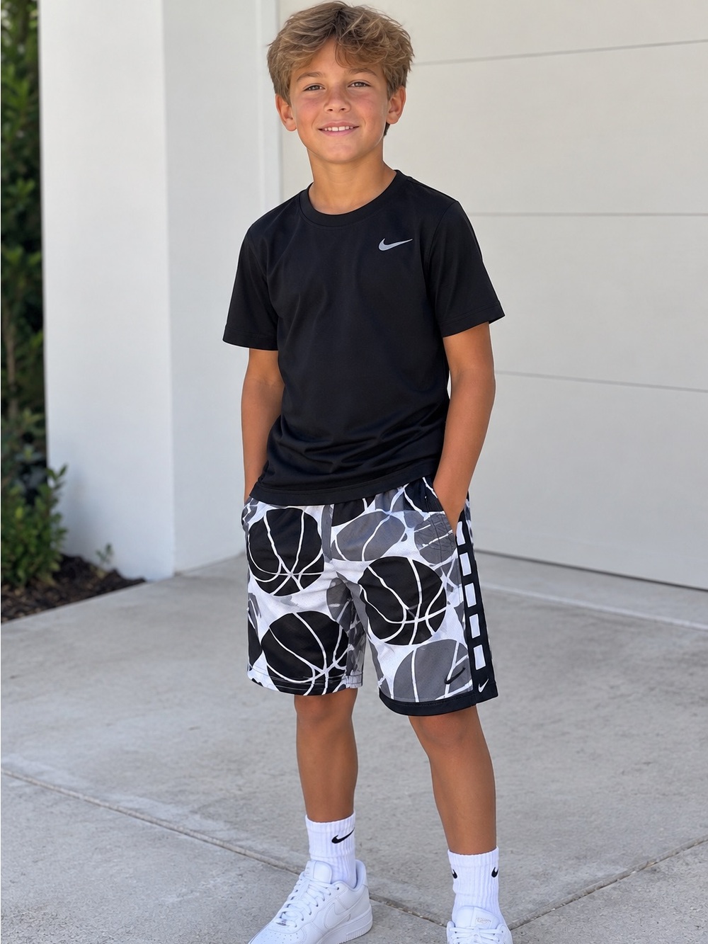 Nike Black & Gray Basketball Dri-FIT Shorts Sz Youth Large
